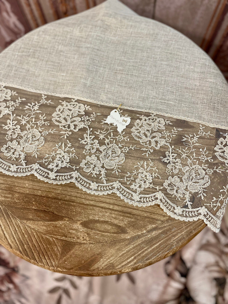 FIORI DI LENA Copritavolo in Lino Bisso con Pizzo Dorato 140cm