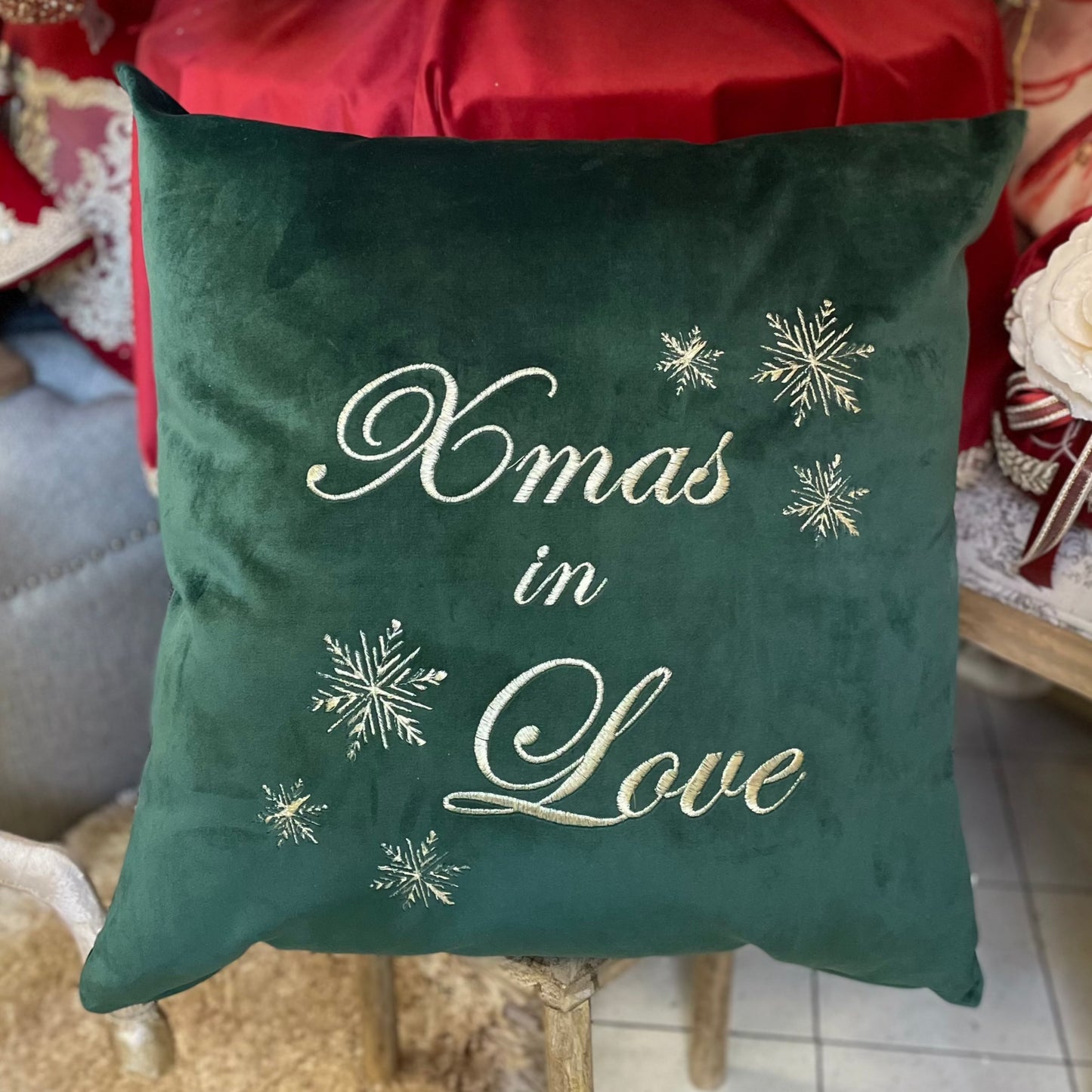 Cuscino natalizio quadrato in velluto verde e ricami dorati Fiori di Lena