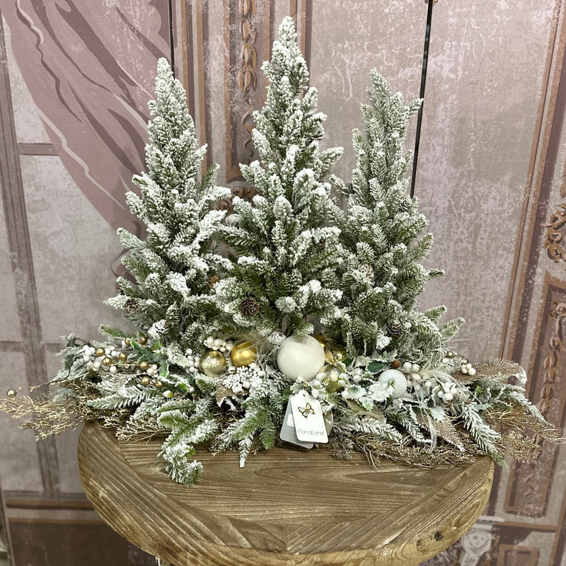 FIORI DI LENA Centrotavola Innevato Natalizio con 3 Alberi Pigne e Sfere