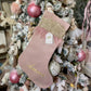 Calza natalizia in velluto rosa con piume amore Fiori di Lena