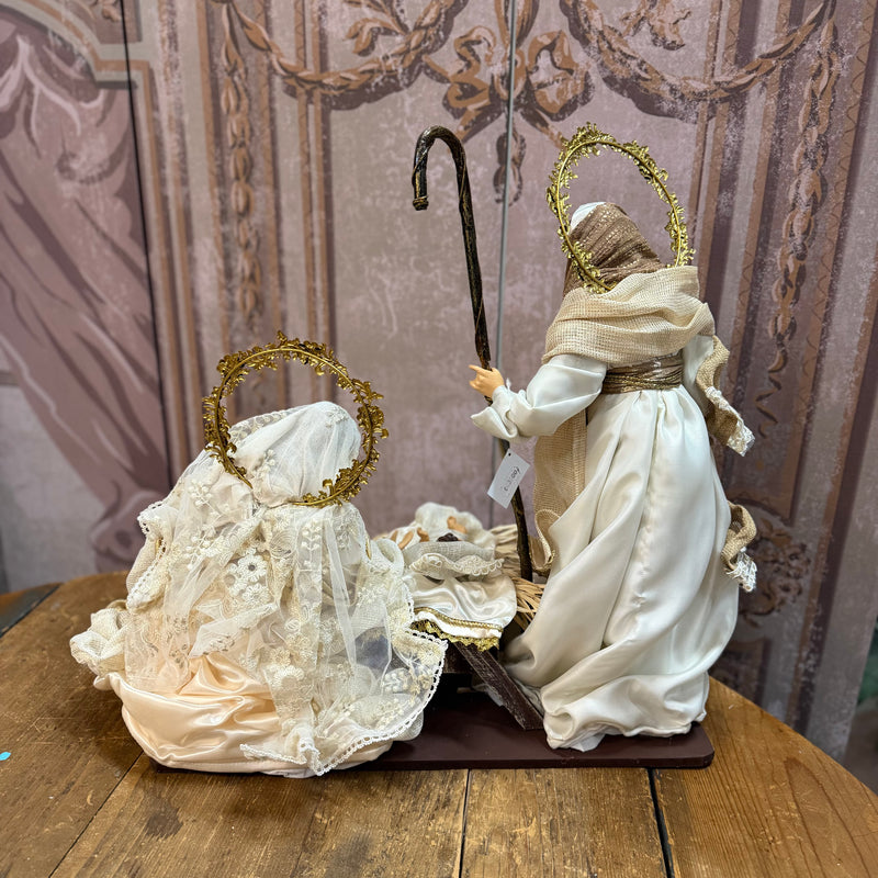 FIORI DI LENA Natività Sacra Famiglia Con Abiti Avorio E Dettagli Dorati