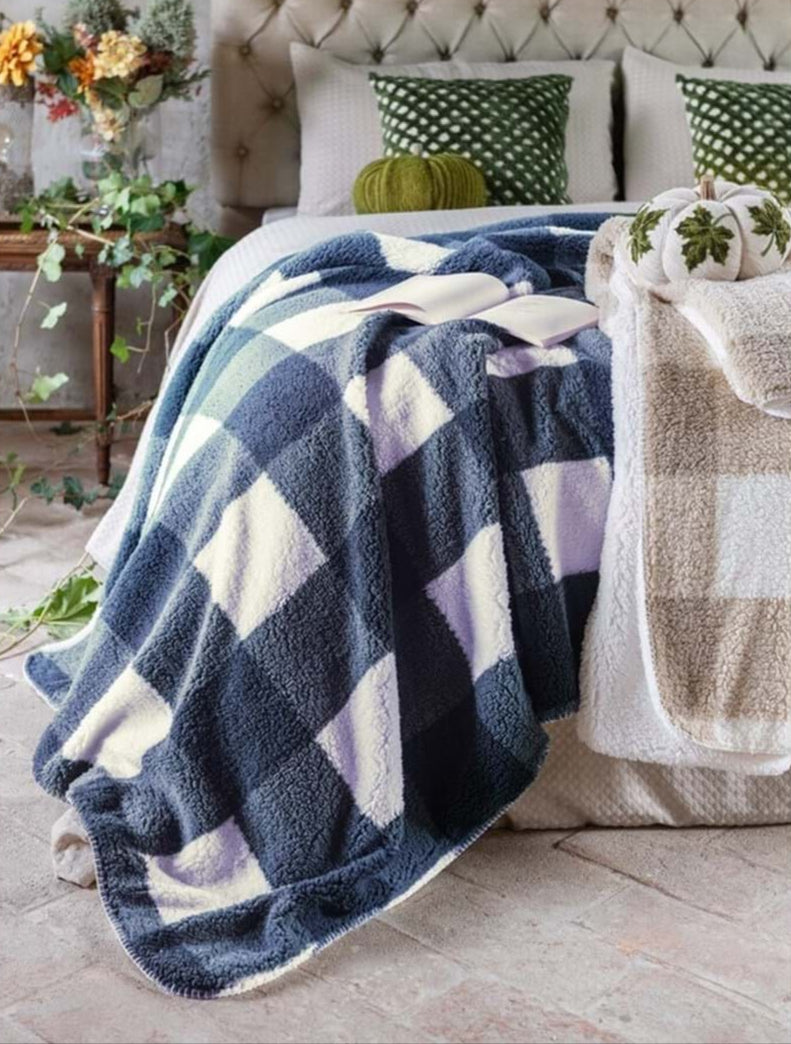 BLANC MARICLÒ Plaid Sherpa Verde a Quadri 410 GSM " MORBIDO ESSENZIALE "