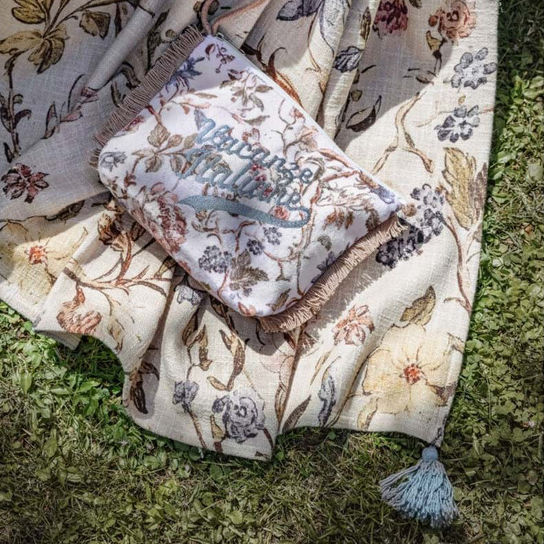 BLANC MARICLÒ Pochette in Cotone con Scritta "MOCHA MOUSSE"