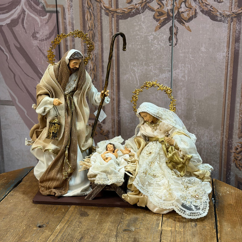 FIORI DI LENA Natività Sacra Famiglia Con Abiti Avorio E Dettagli Dorati