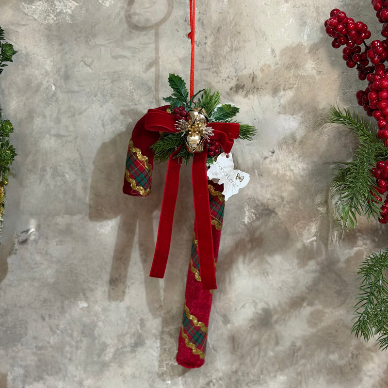 FIORI DI LENA Candy Cane Bastoncino Natalizio Rosso Tartan Con Fiocco Bacche E Campanelli Dorati 21 Cm