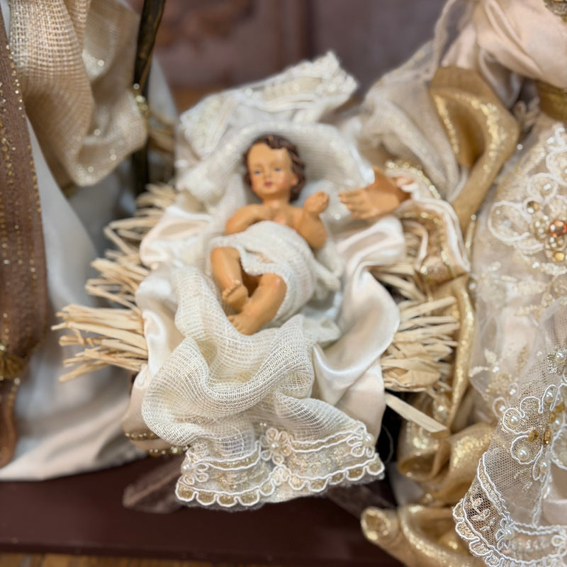 FIORI DI LENA Natività Sacra Famiglia Con Abiti Avorio E Dettagli Dorati