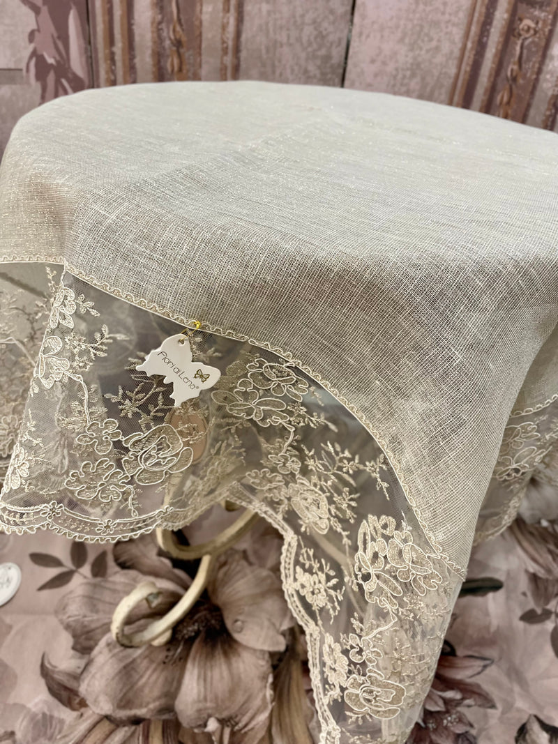 FIORI DI LENA Copritavolo in Lino Bisso con Pizzo Dorato 140cm
