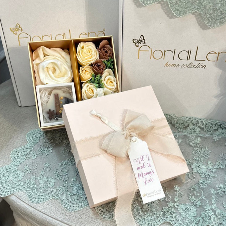 FIORI DI LENA Scatola con Foulard Sapone Fiori e Tag Mamma