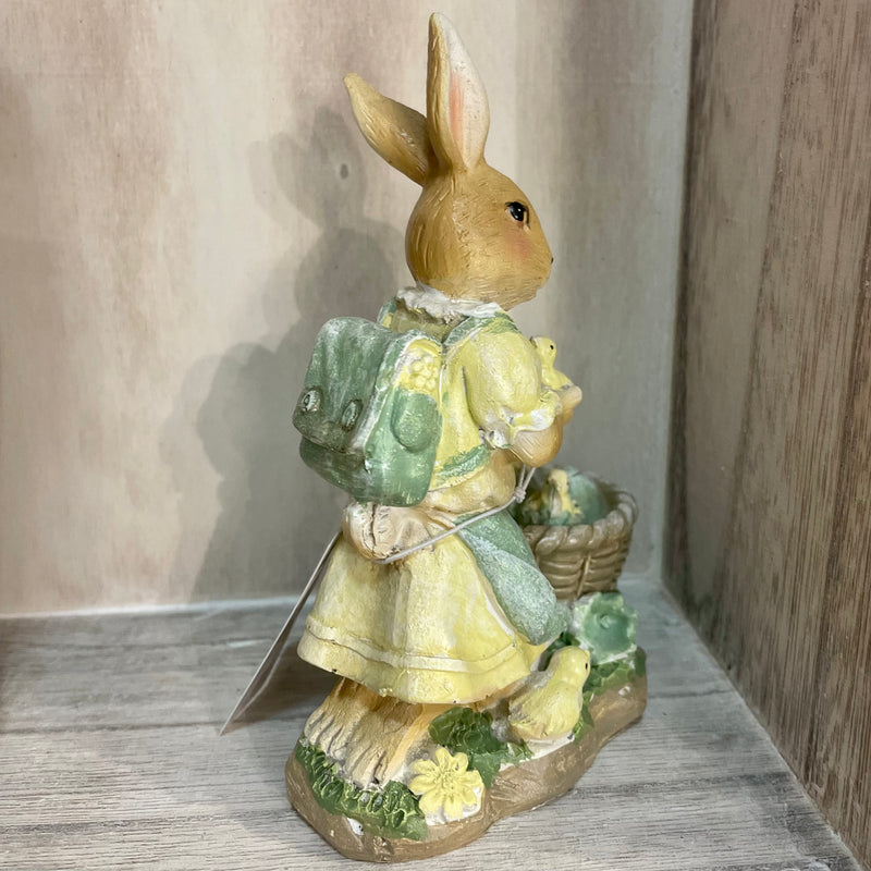 CLAYRE & EEF Coniglietta Gialla e Verde con Zaino e Pulcini in Resina