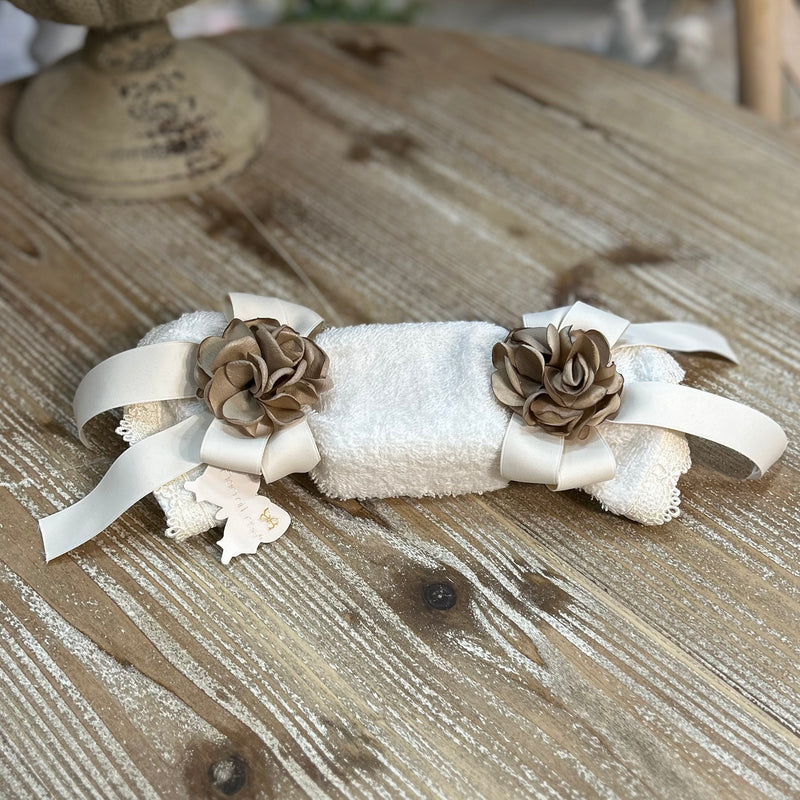 FIORI DI LENA Lavetta con Saponetta e Fiori in Similpelle