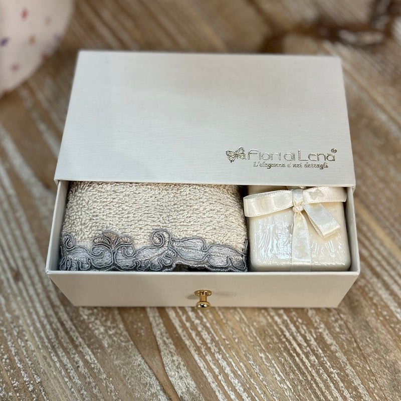 FIORI DI LENA Bauletto Piccolo con Lavetta e Saponetta