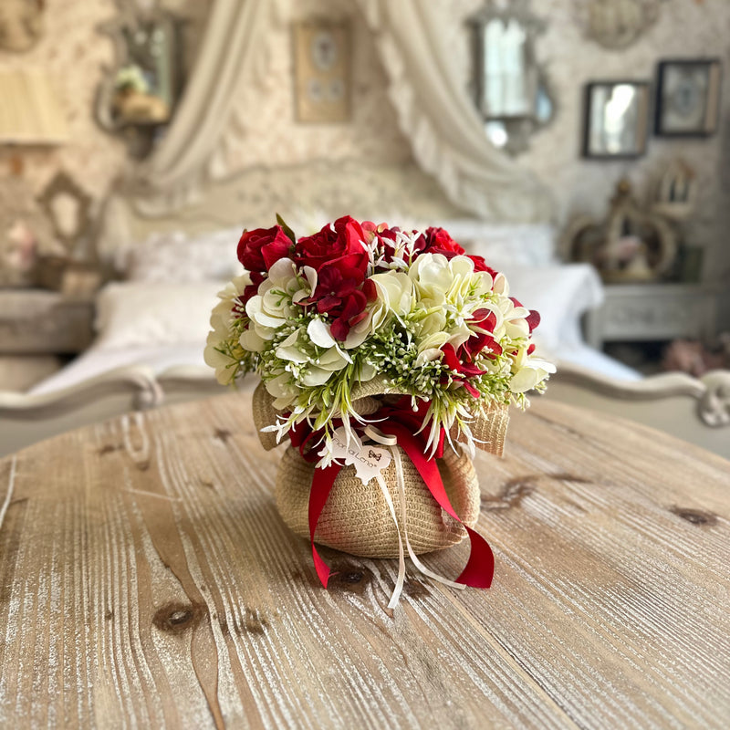 FIORI DI LENA Cesto Dorato in Paglia con Fiori e Fiocco