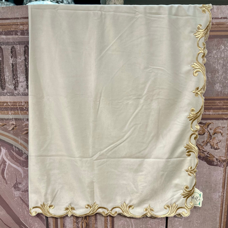 CLODETTE Tovaglia Habillè in Velluto con Ricami Dorati " CLODETTE " Avorio