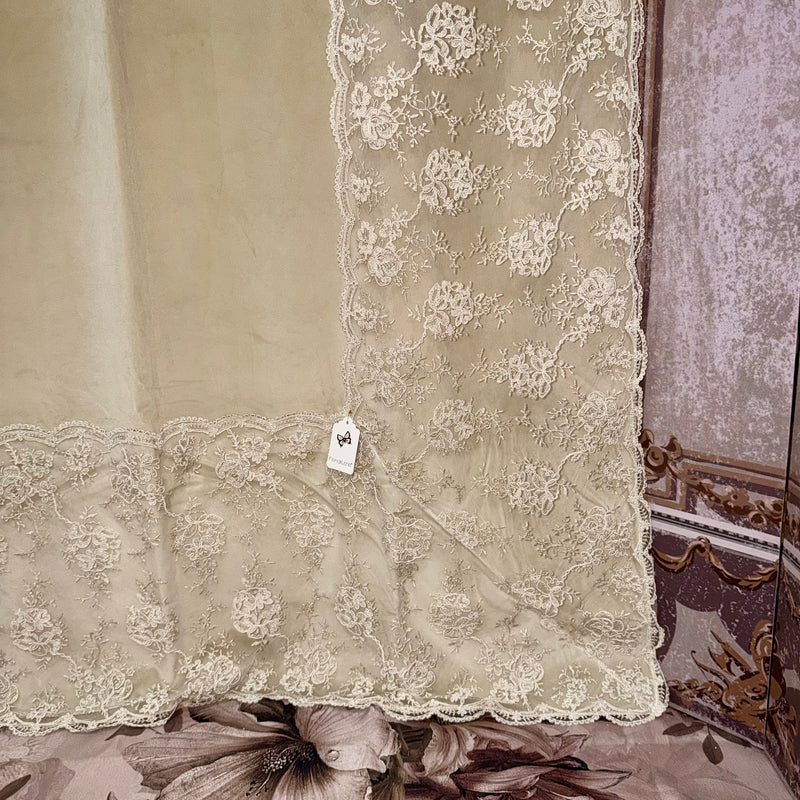 FIORI DI LENA Tenda in Velluto con Pizzo Nocciola