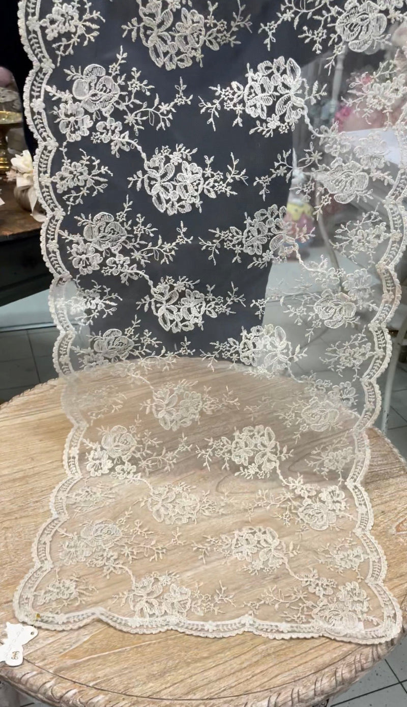 FIORI DI LENA Runner in Pizzo con Rose Lamè Nocciola