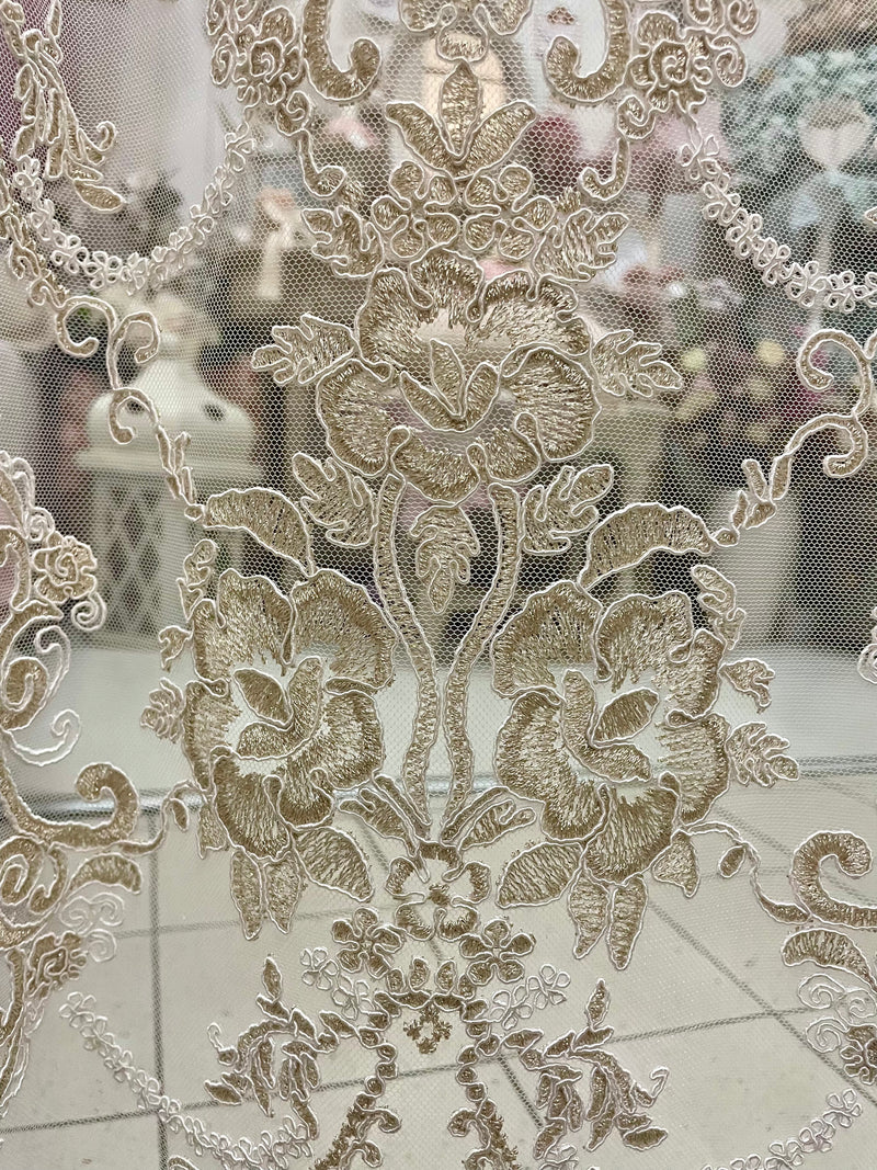 FIORI DI LENA Coppia Tende in Lino Bianco con Pizzo Laminato Champagne