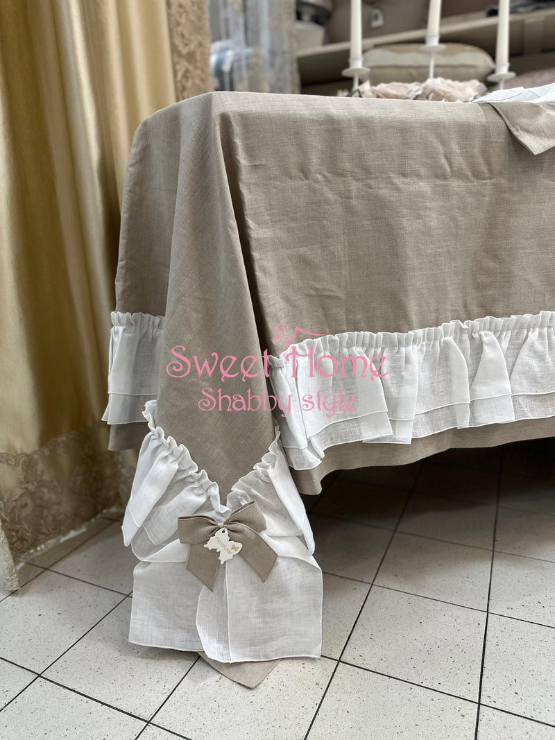 FIORI DI LENA Tovaglia in Lino Tortora con Fiocchi e Doppia Balza Bianca