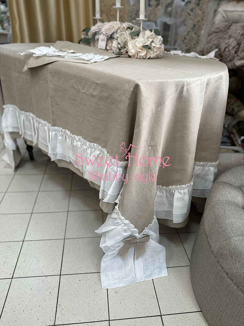 FIORI DI LENA Tovaglia in Lino Tortora con Fiocchi e Doppia Balza Bianca