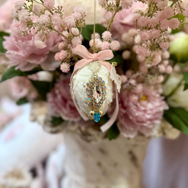 FIORI DI LENA Uovo in Velluto con Gioiello