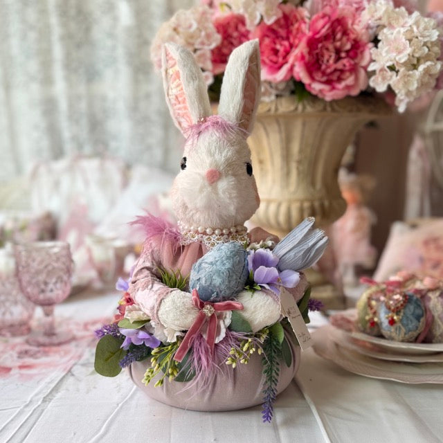 FIORI DI LENA Coniglio su Pouf con Uovo Maschio/Femmina