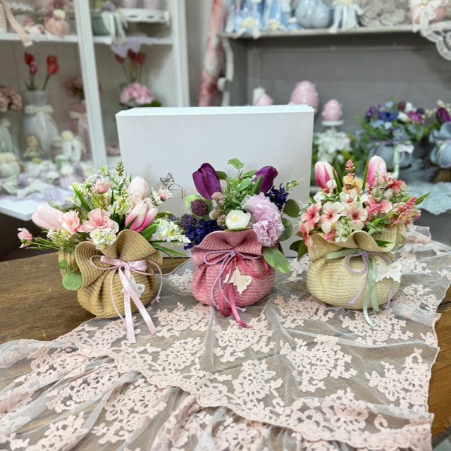 FIORI DI LENA Vaso in Paglia con Decorazioni Floreali