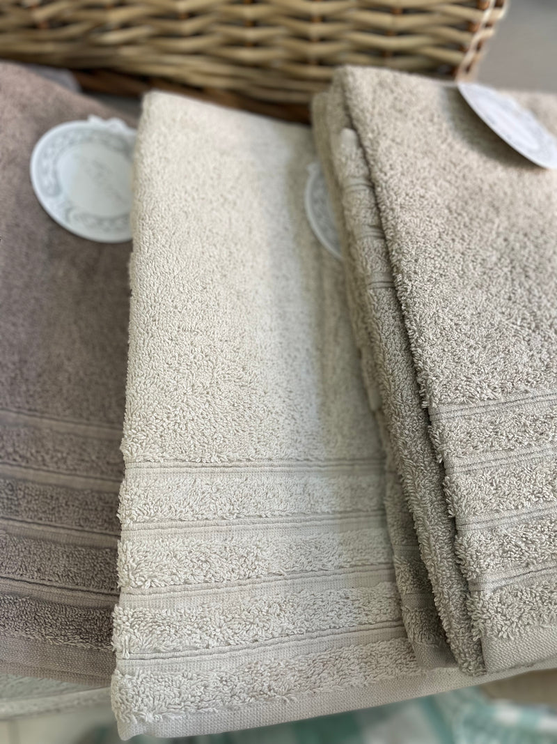 BLANC MARICLÒ Coppia Asciugamani "Infinity" in Cotone 500gsm