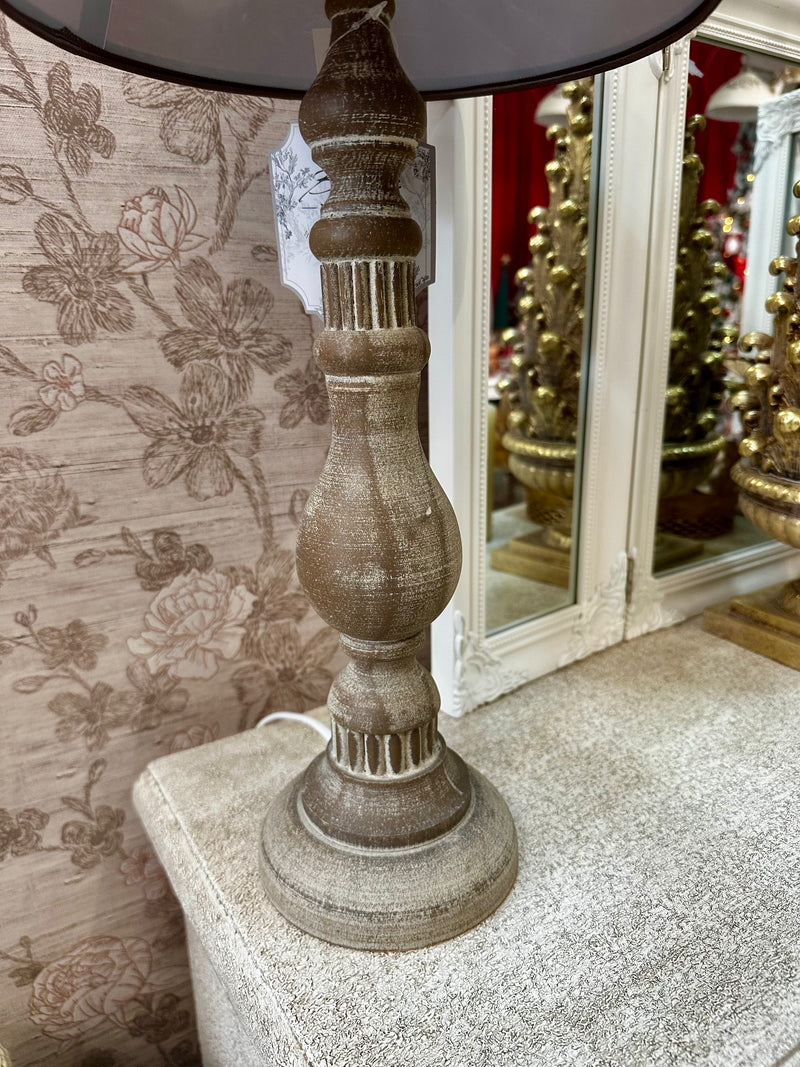 BLANC MARICLÒ Lampada con base in Legno e Paralume in Seta