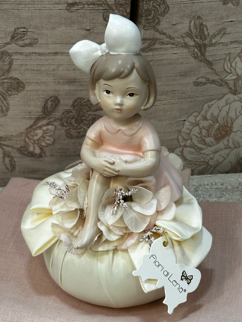 FIORI DI LENA Pouf con Bambolina e Fiocco in Seta