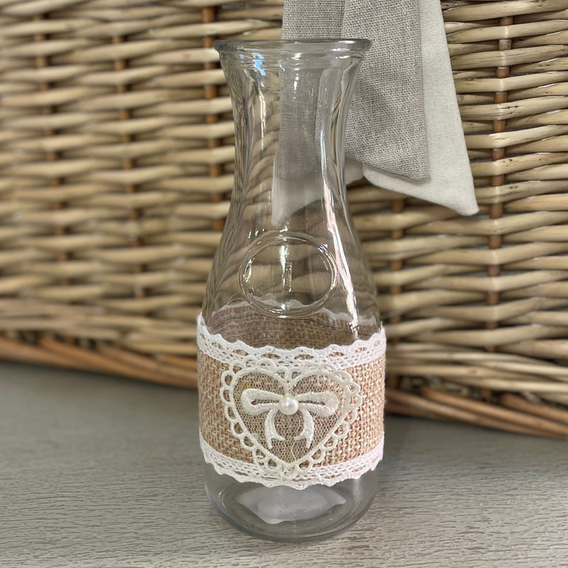 Brocchetta in Vetro con Decoro in Tessuto e Fiocchetto