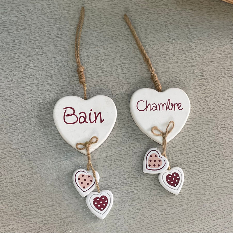 Set 2 Targhette Cuori in Legno con Scritta Rossa Camera e Bagno