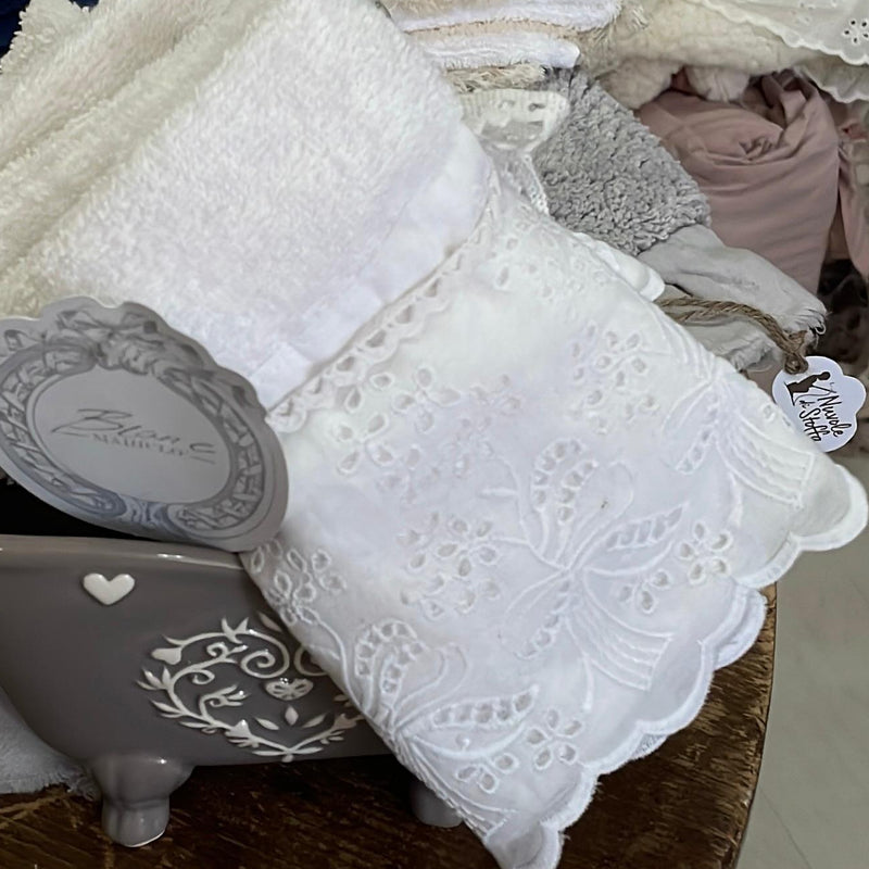 BLANC MARICLÒ Set 4 Lavette In Cotone con Pizzo Sangallo Bianche