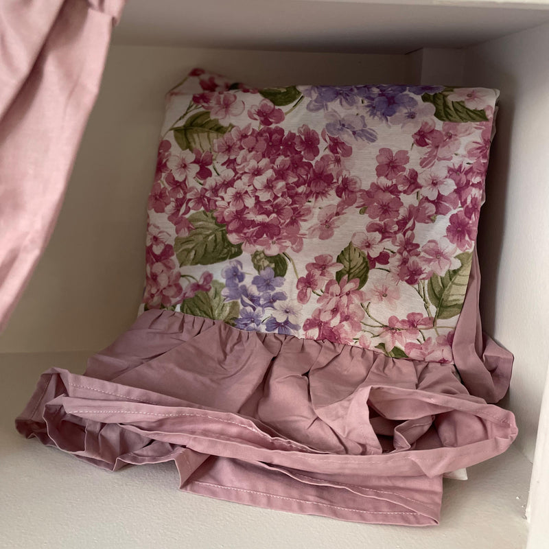 CLODETTE Tovaglia a Fiori Rosa con Rouche " ORTENSIA "