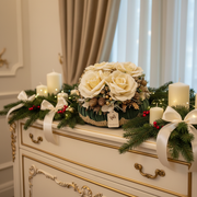 Decorazione natalizia pouf profumato verde inglese con rose e pizzo – Fiori di Lena – ambientazione
