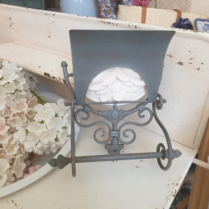 Accessorio bagno provenzale ferro e gesso decorato a mano Mathilde M.