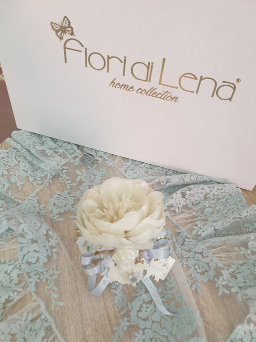 Dettaglio angelo in porcellana Capodimonte, lavorazione artigianale
Sweet Home Shabby Style – FIORI DI LENA
Primo piano, luce naturale