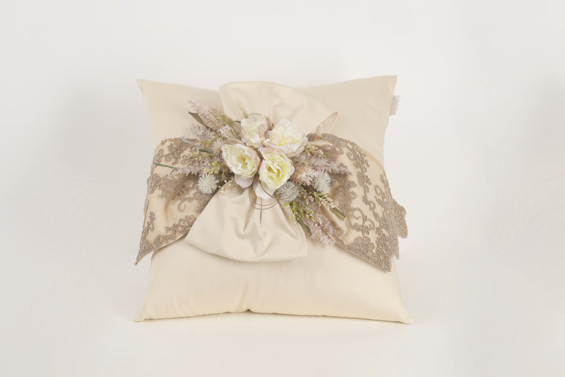 FIORI DI LENA Cuscino Quadrato con Fiocco Rosa e Pizzo