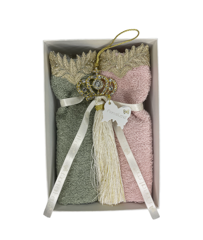 Box with 2 washcloths and tassel crown Fiori di Lena